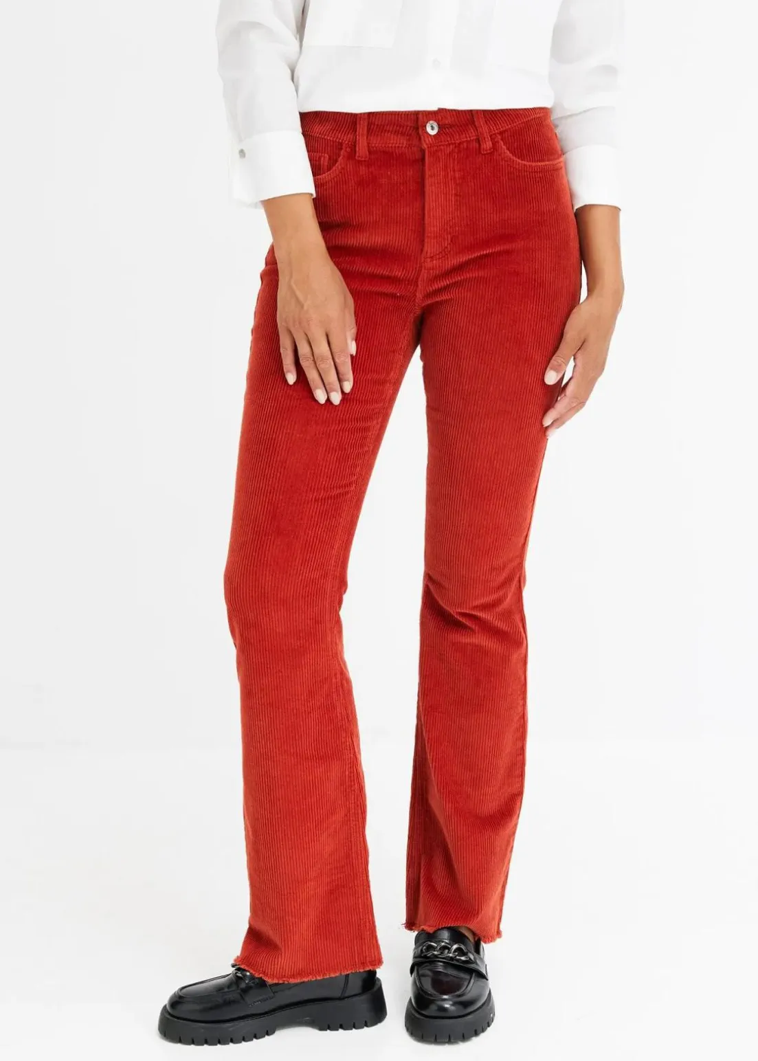 Ausgestellte Cordhose