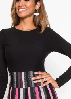 Ausgestelltes Jacquard-Strickkleid