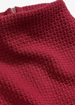 Ausgestelltes Midikleid