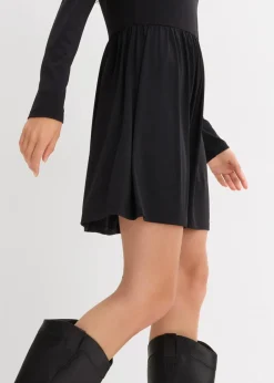 Ausgestelltes Shirtkleid