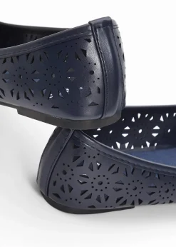 Ballerinas in bequemer Weite