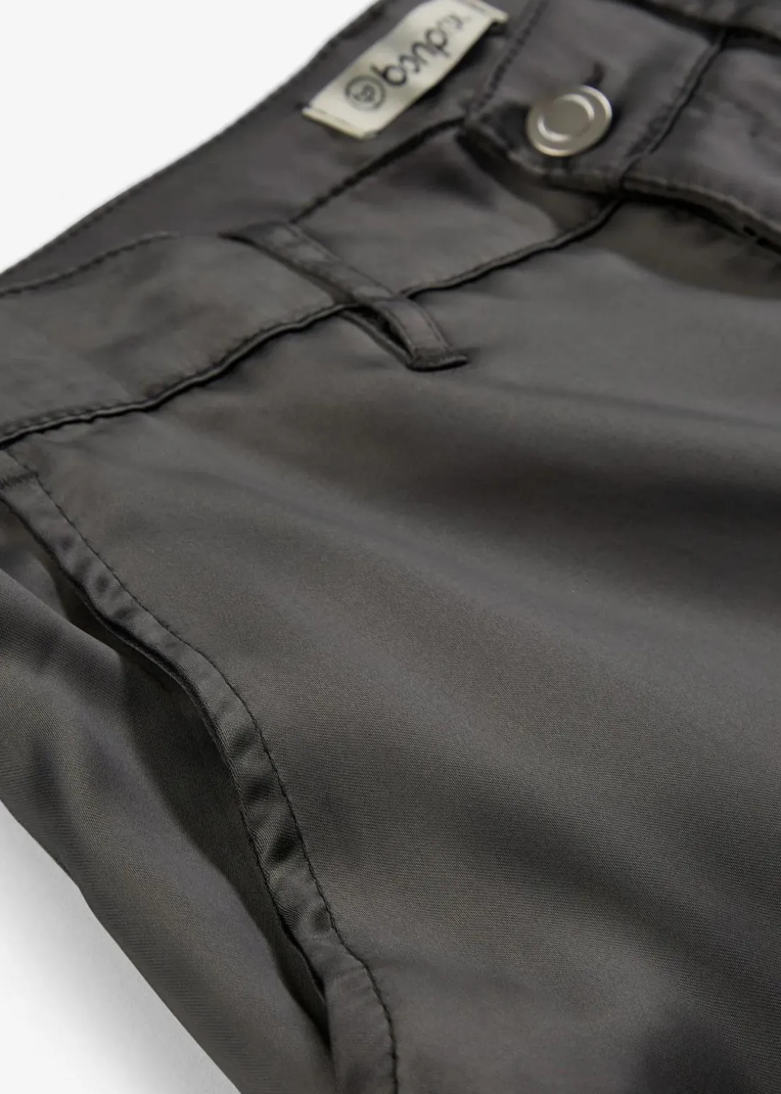 Barrel-Hose aus fließendem Satin