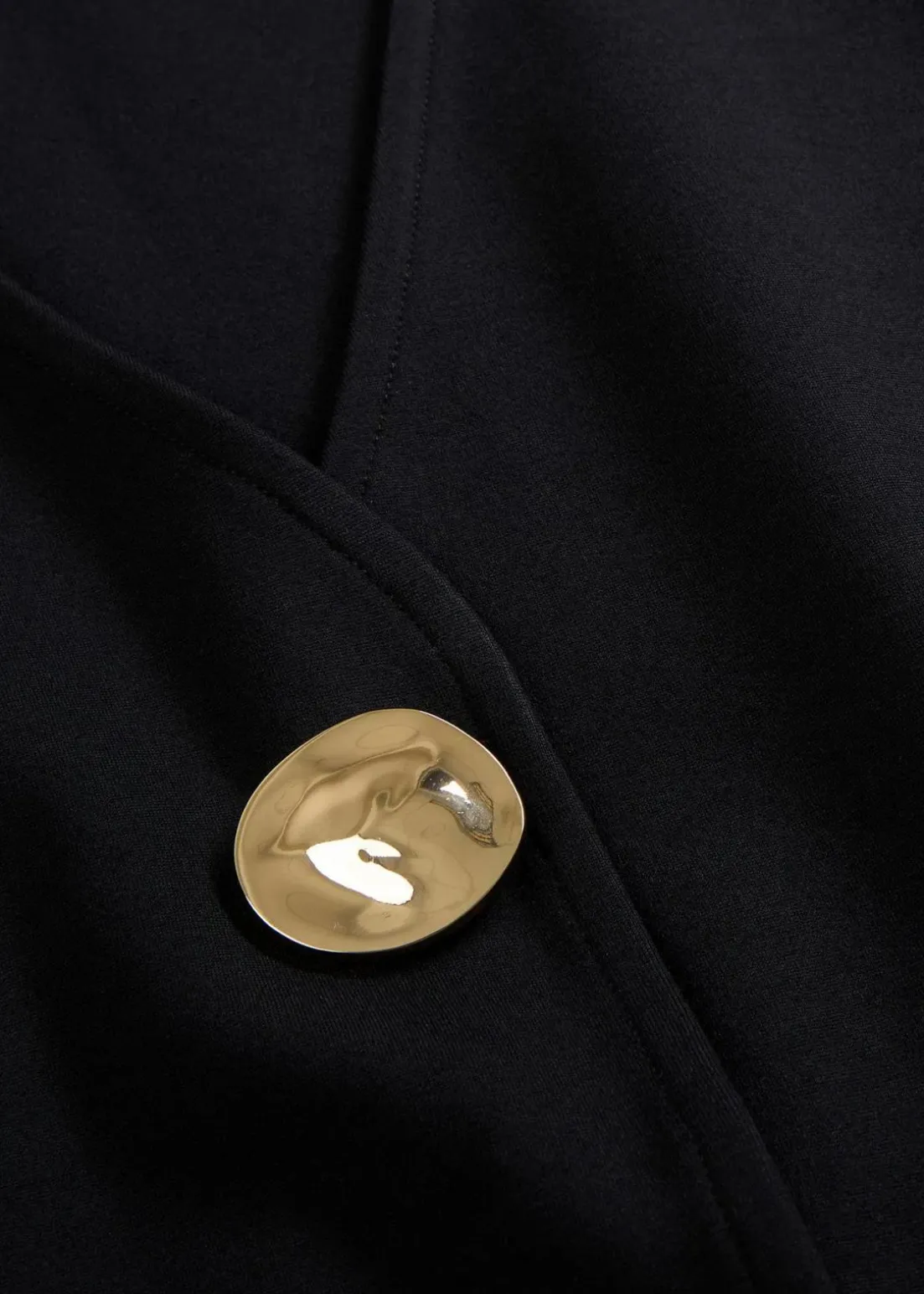 Bequeme Weste mit Zierknopf aus Punto di Roma