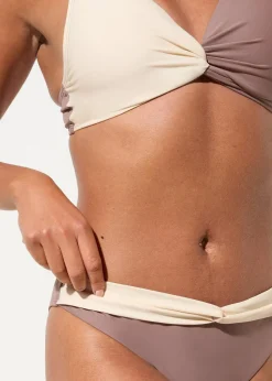 Bikinihose mit Twistdetail