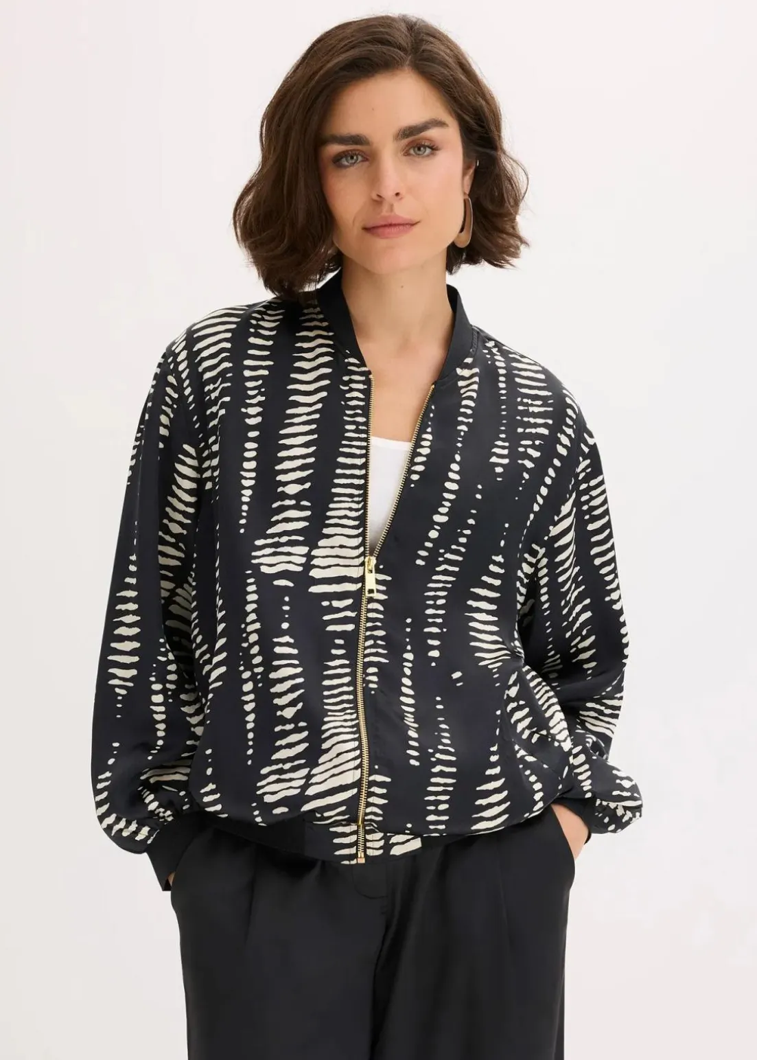 Blouson aus fließendem Satin