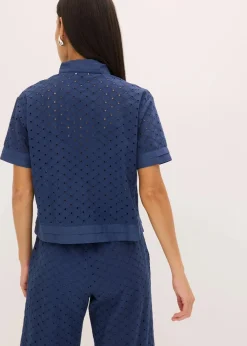 Bluse mit Lochstickerei