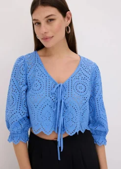 Bluse mit Lochstickerei und Puffärmeln