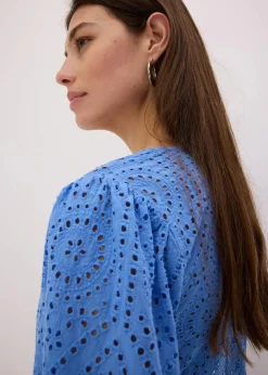 Bluse mit Lochstickerei und Puffärmeln