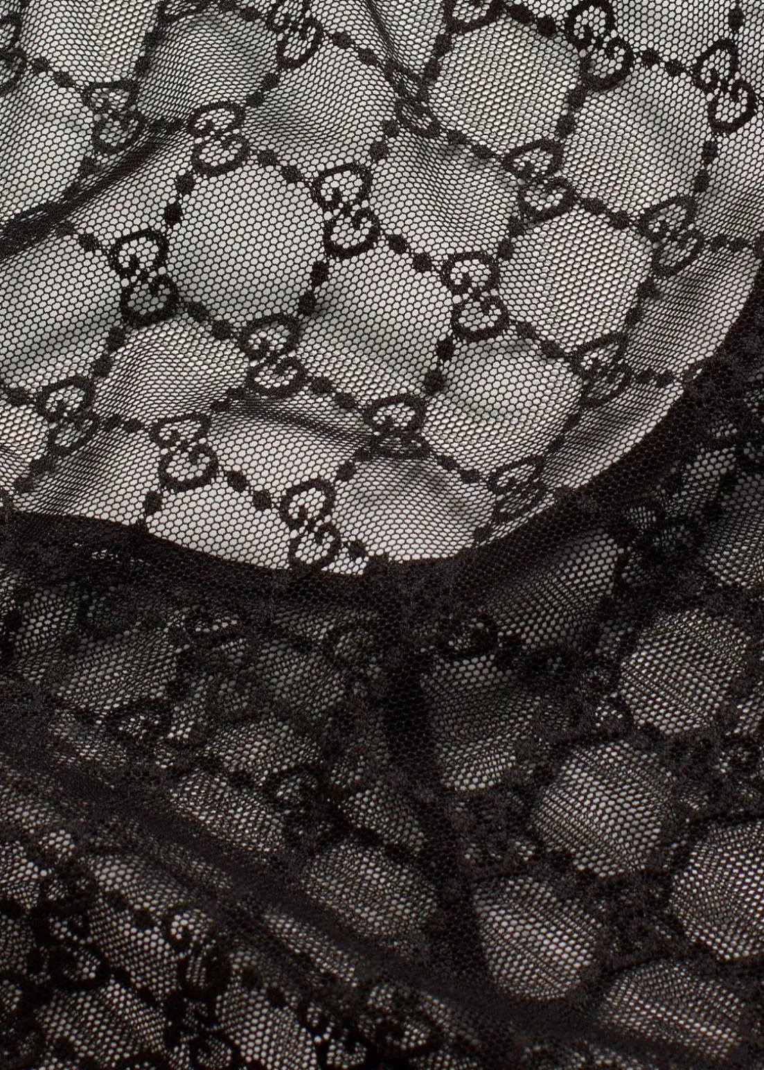 Body mit zierendem Mesh