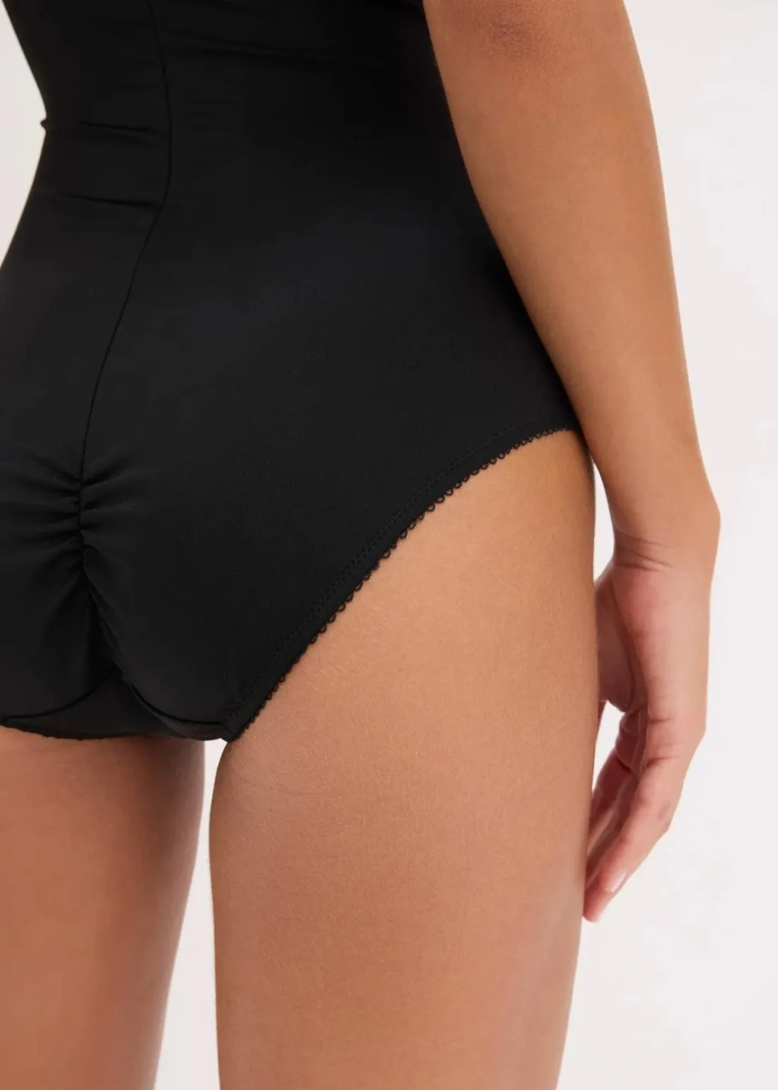 Body Shaper mit leichter Formkraft und Glitzergarn