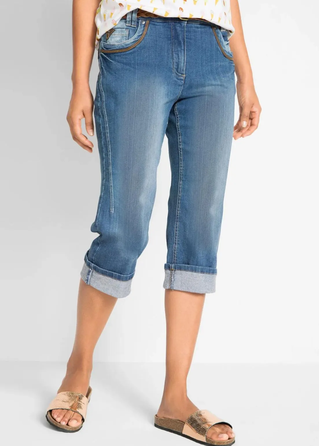 Capri Slim Fit Jeans, Mid Waist