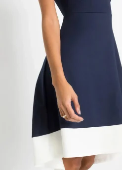 Carmen-Kleid mit Knotendetail