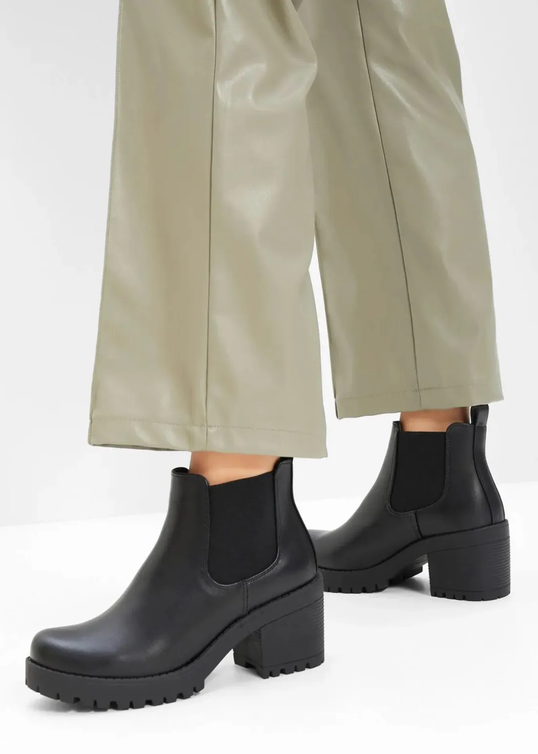 Chelsea-Boots mit Blockabsatz