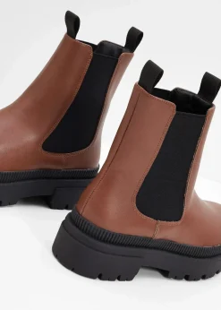 Chelsea-Boots mit Profilsohle
