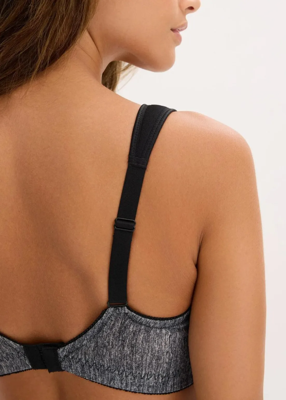 Entlastungs-BH ohne Bügel mit gepolsterten Trägern