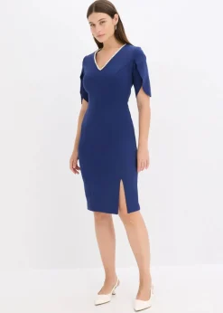 Etuikleid mit Perlenapplikation