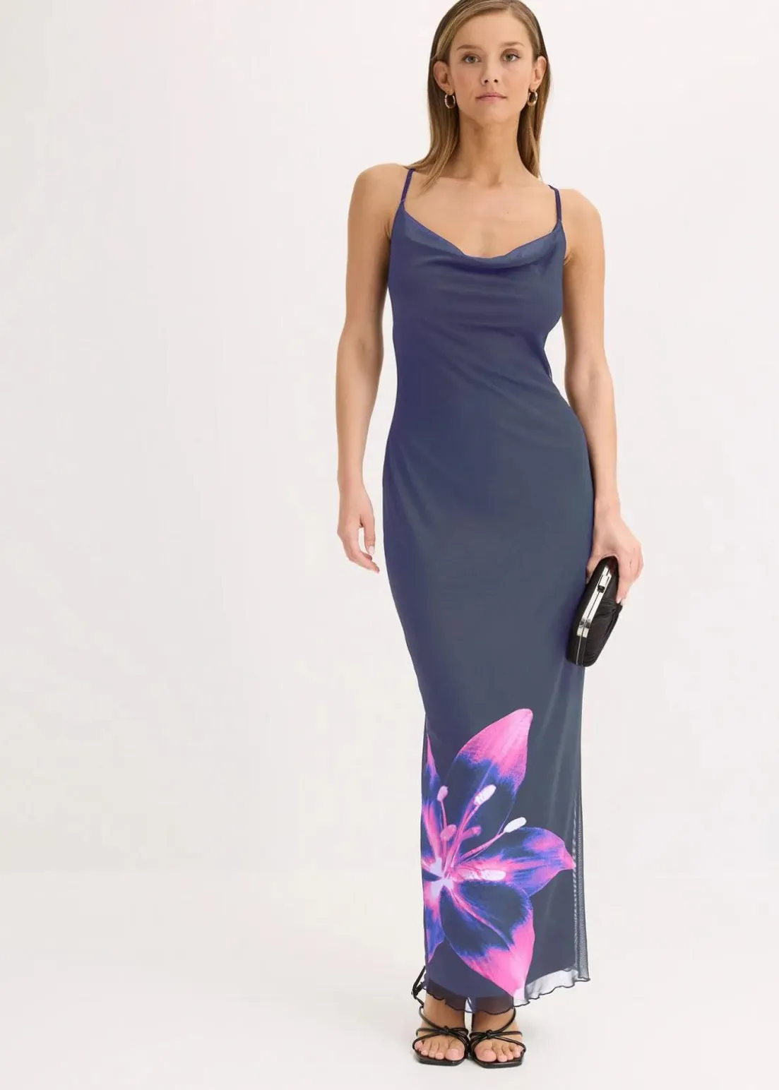 Farbiges Wickelkleid