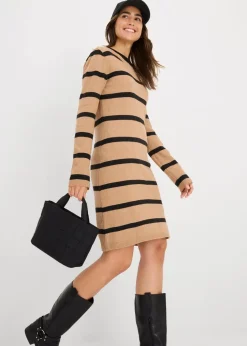 Figurbetontes Strickkleid