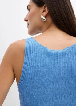 Figurbetontes Stricktop aus Viskose-Mix