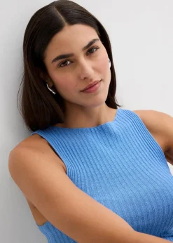 Figurbetontes Stricktop aus Viskose-Mix