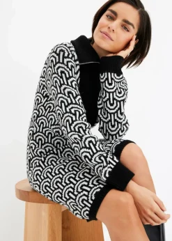 gemustertes Strickkleid