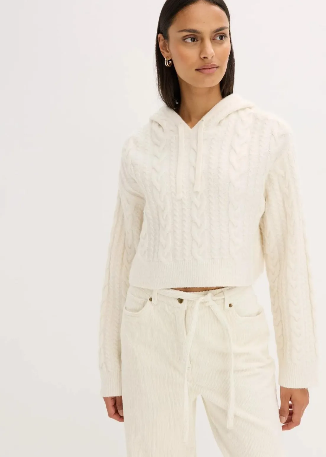 Grobstrick-Pullover mit Kapuze