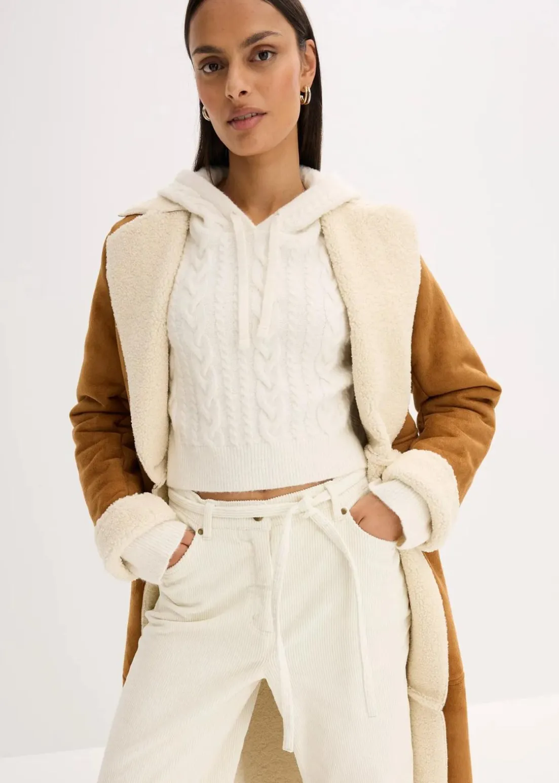 Grobstrick-Pullover mit Kapuze