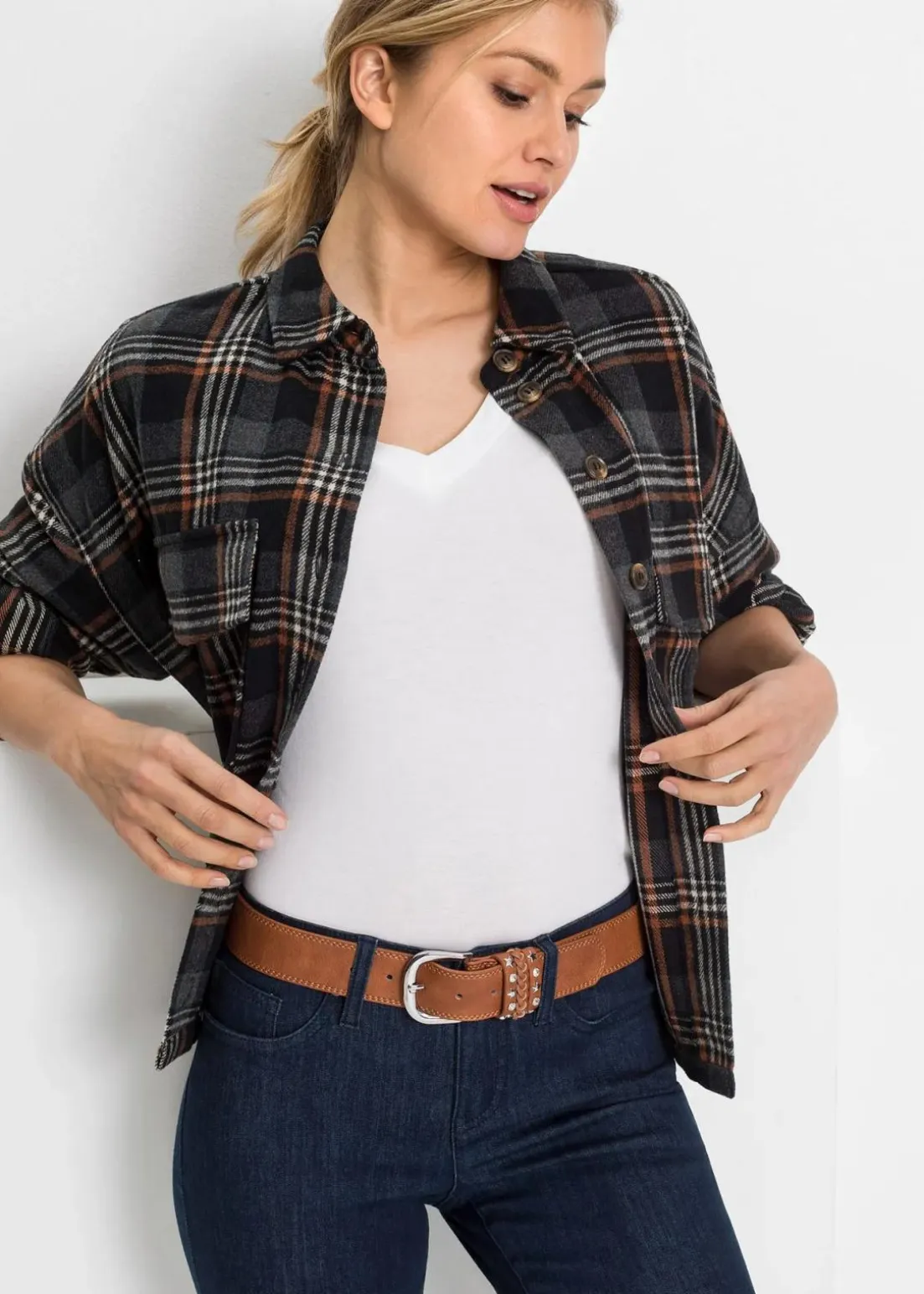 Gürtel mit Nietendetail