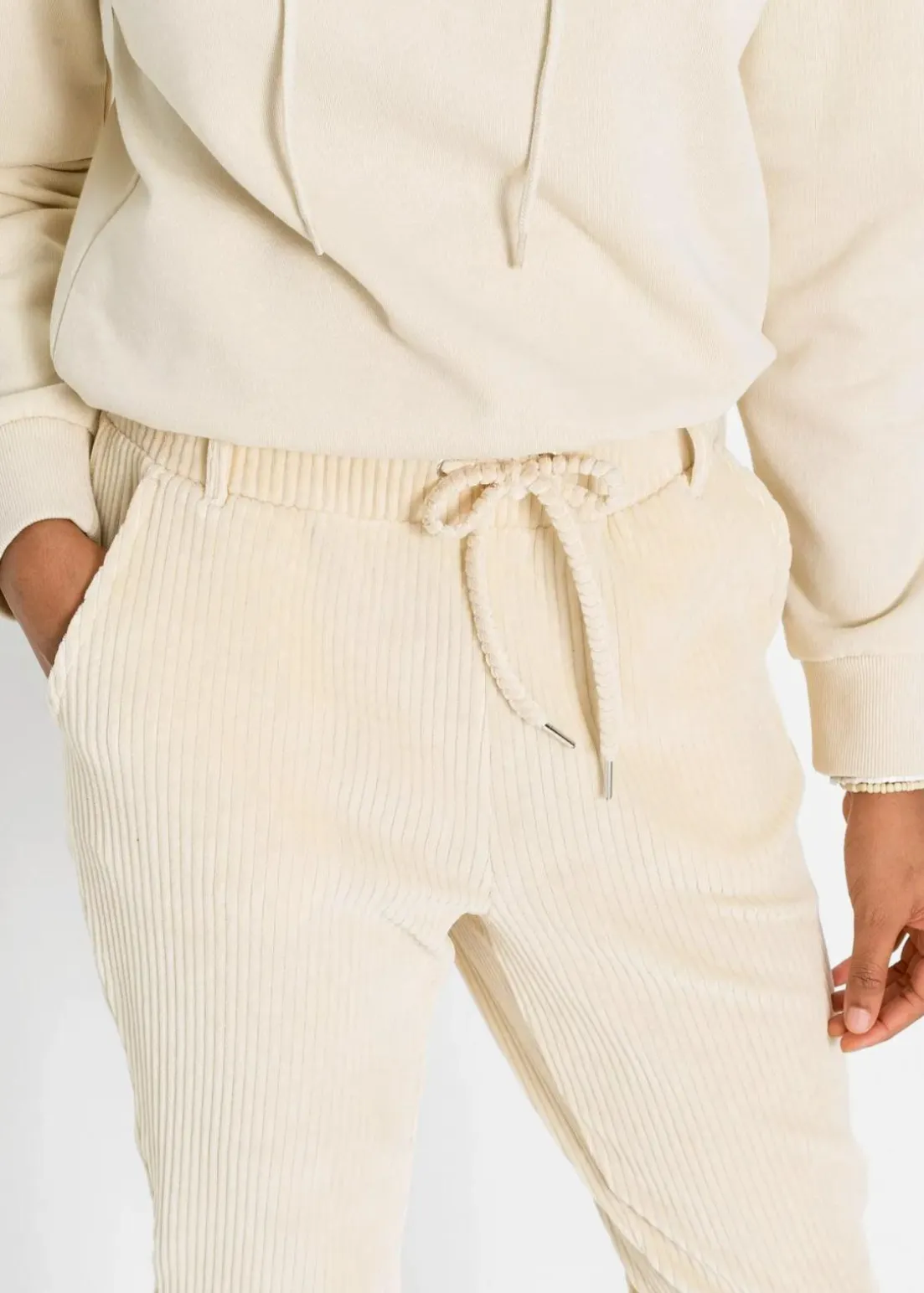 Hose in Cordoptik mit elastischem Bund