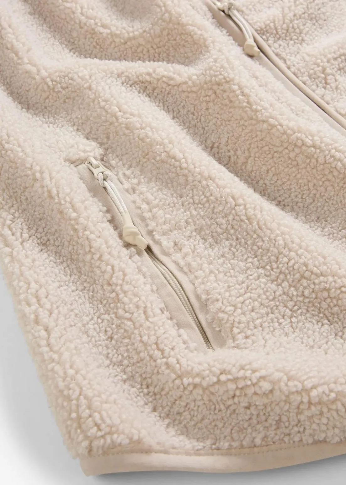 3-in-1 weiche Umstands-und Trageweste aus Teddyfleece