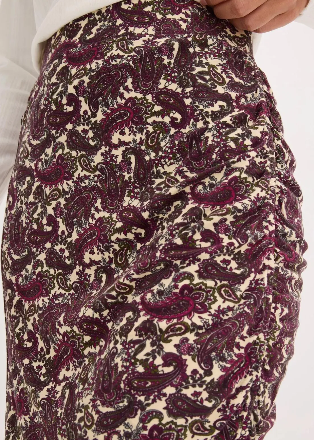 Jersey-Rock aus fließendem Viskose-Mix