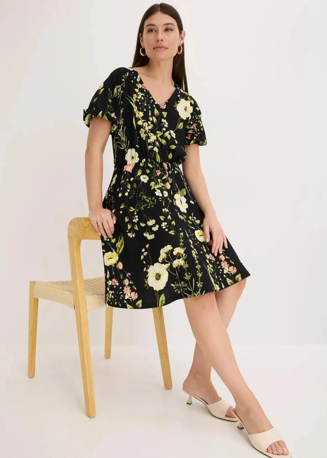 Kleid mit Puffärmeln