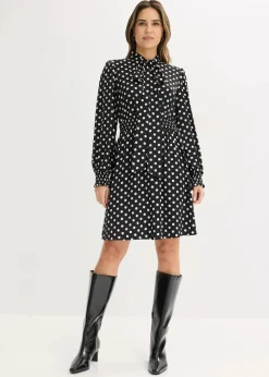 Kleid mit Schluppenkragen aus fließendem Satin