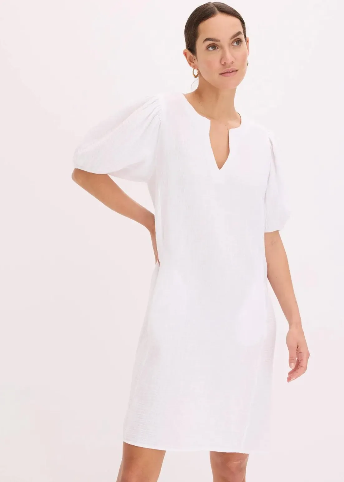 Kurzes Kleid aus Musselin