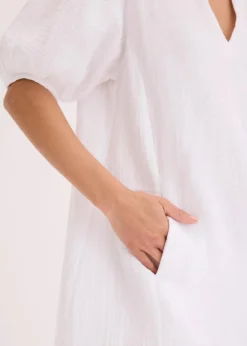 Kurzes Kleid aus Musselin