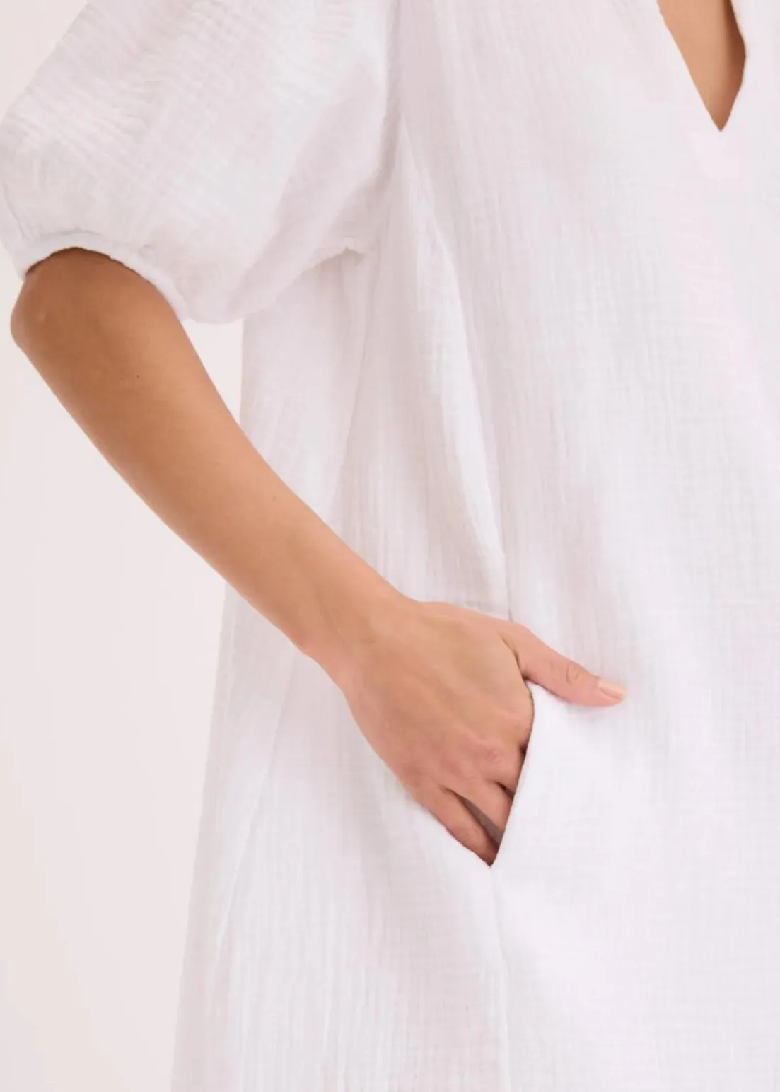 Kurzes Kleid aus Musselin