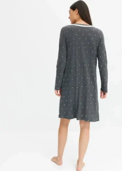 Kurzes Nachthemd mit langen Ärmeln