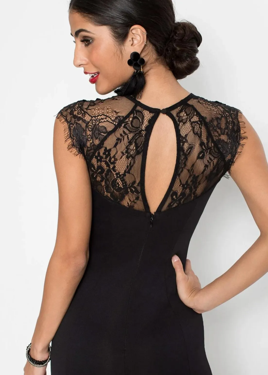 Maxikleid aus fester Scuba-Qualität mit Spitze