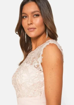 Maxikleid mit Spitze