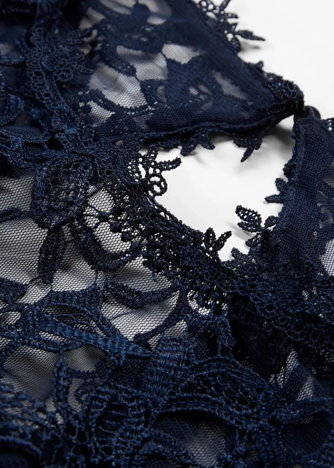 Maxikleid mit Spitze