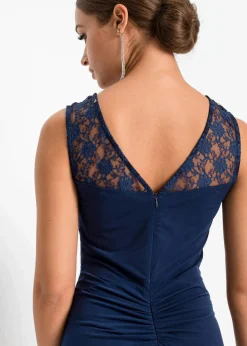 Maxikleid mit Spitze