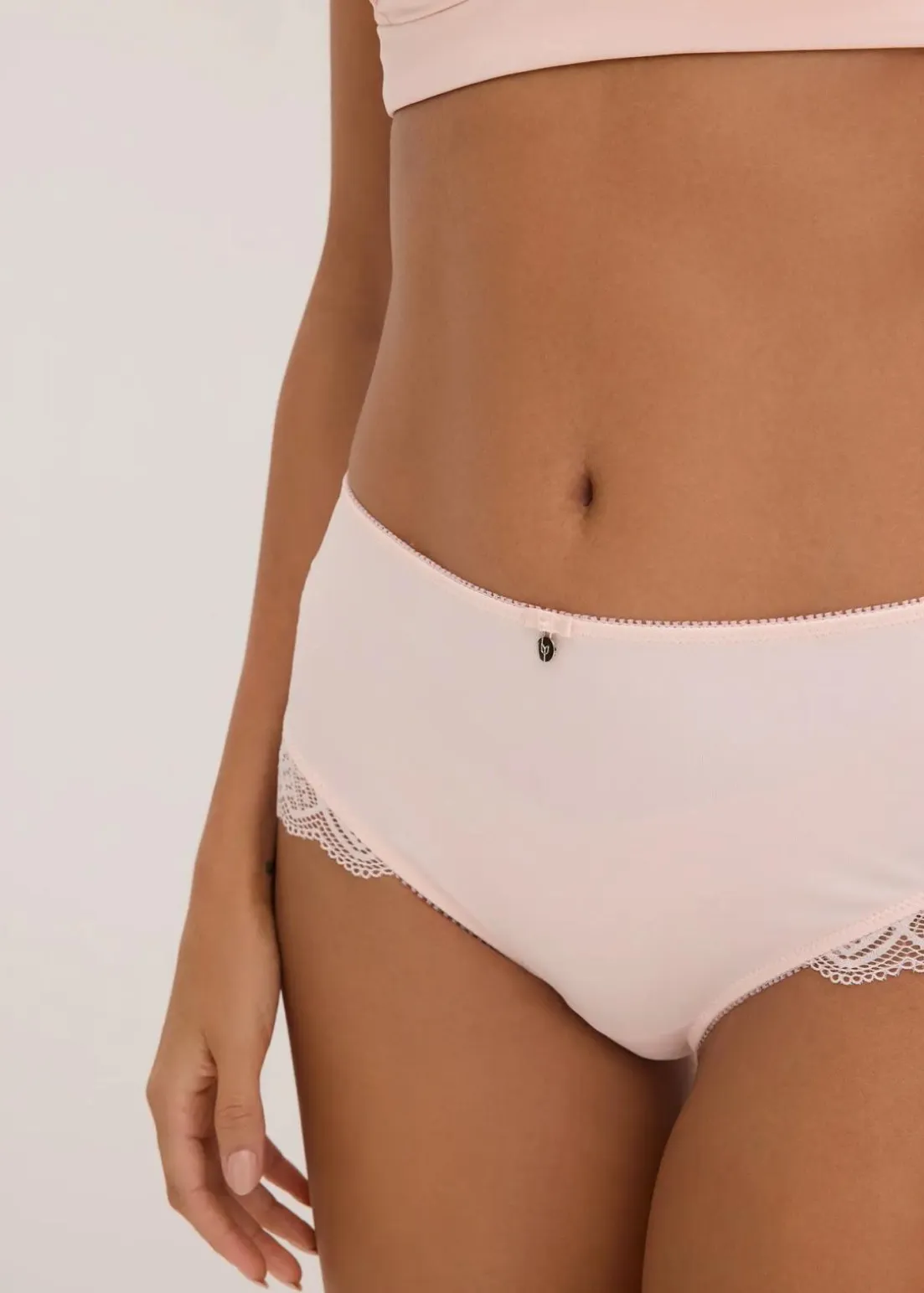 Maxipanty aus weicher Mikrofaser