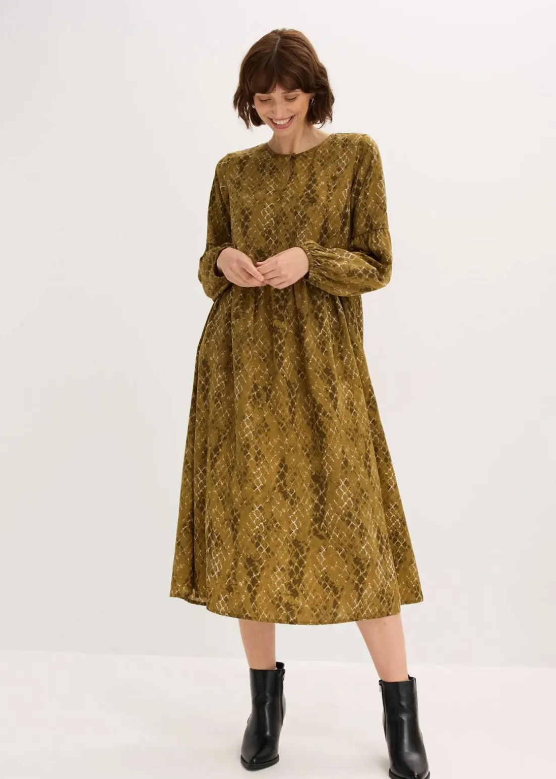 Midikleid aus fließendem Satin