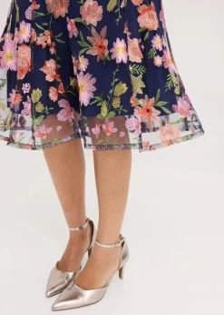 Midikleid mit floraler Stickerei