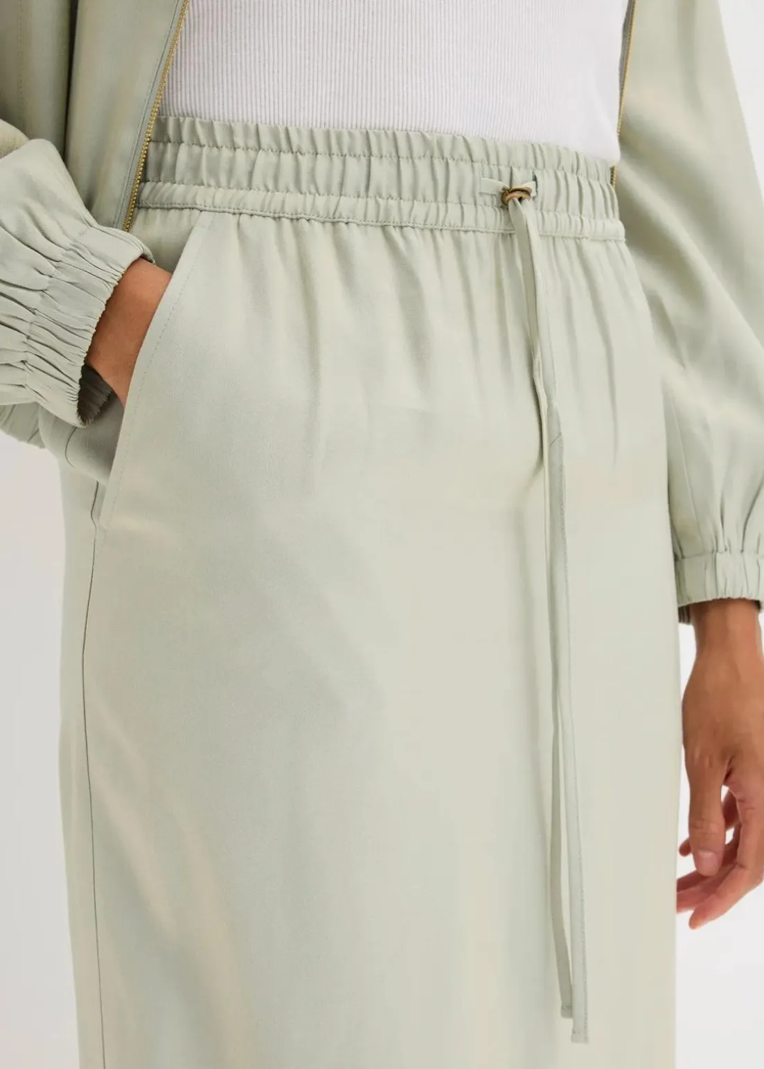 Midirock aus glänzendem Satin