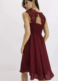 Minikleid mit Spitze