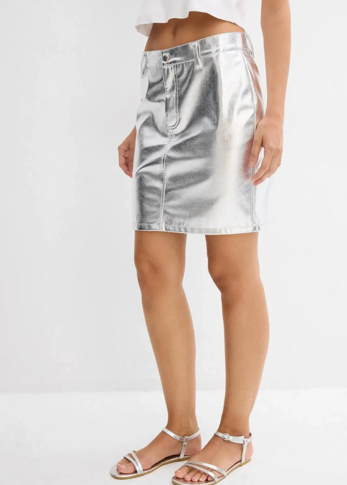 Minirock im Metallic-Look