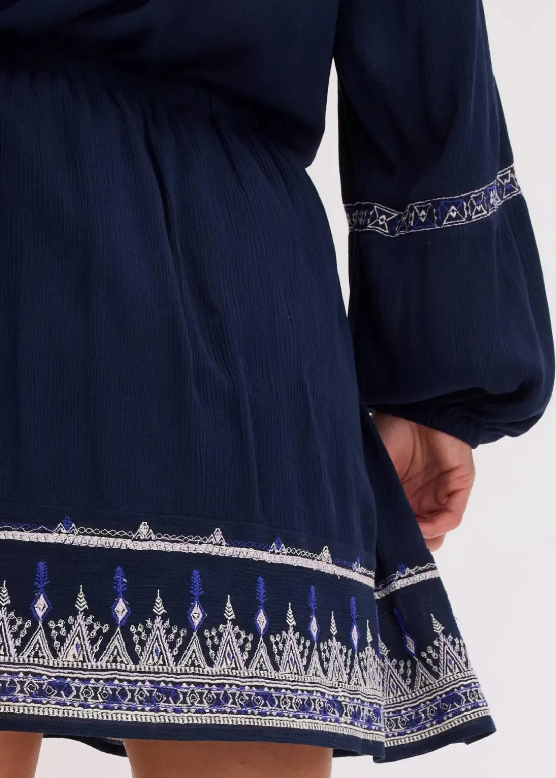 Minirock mit Stickerei