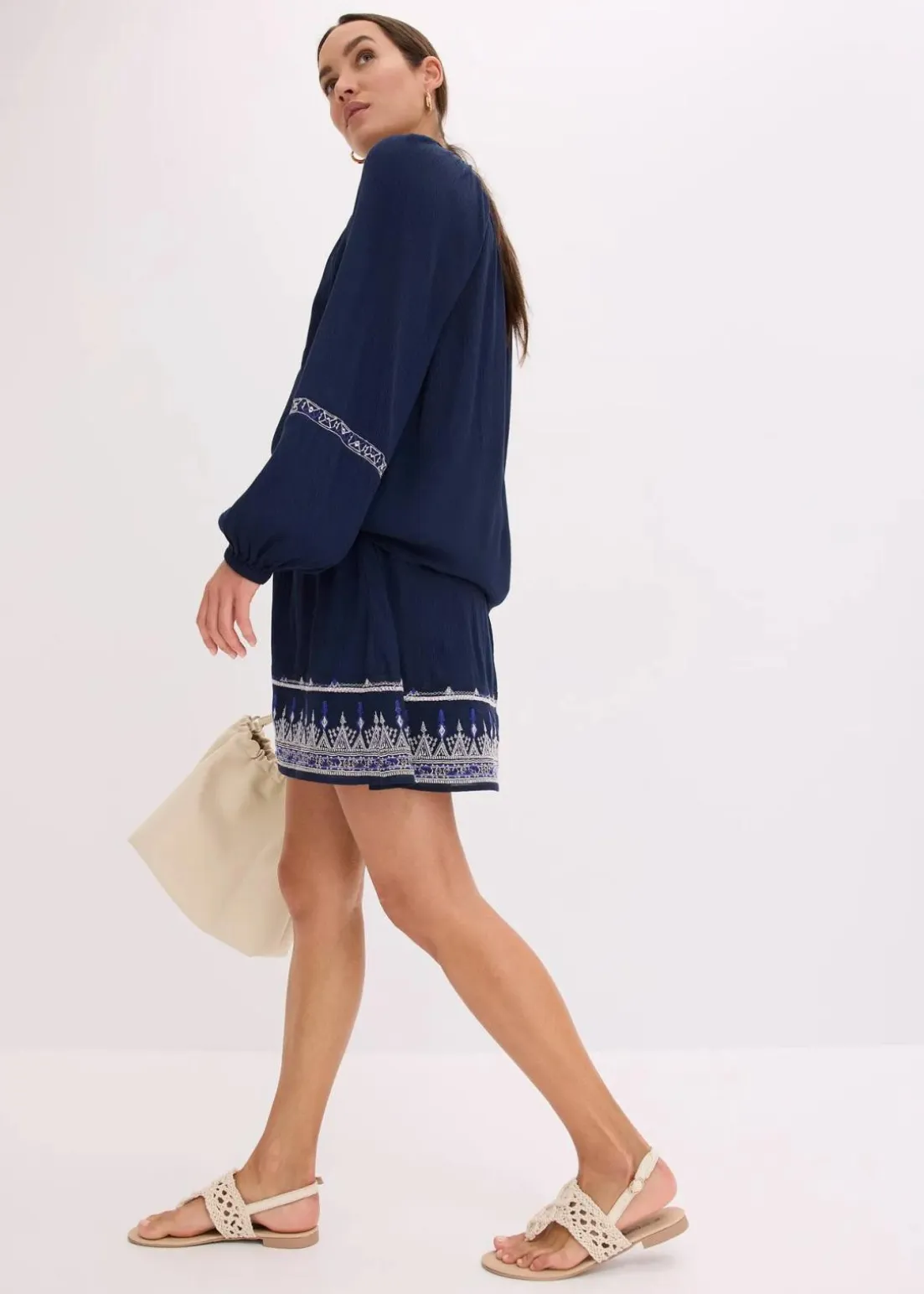 Minirock mit Stickerei