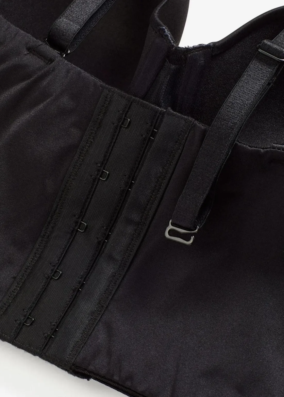 Multiway Schalen-BH Top mit Glanzeffekt